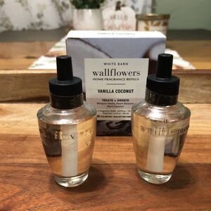 Bath & Body Works White Barn Vanilla Coconut Wallflower 2pk Home Fragrance Refil